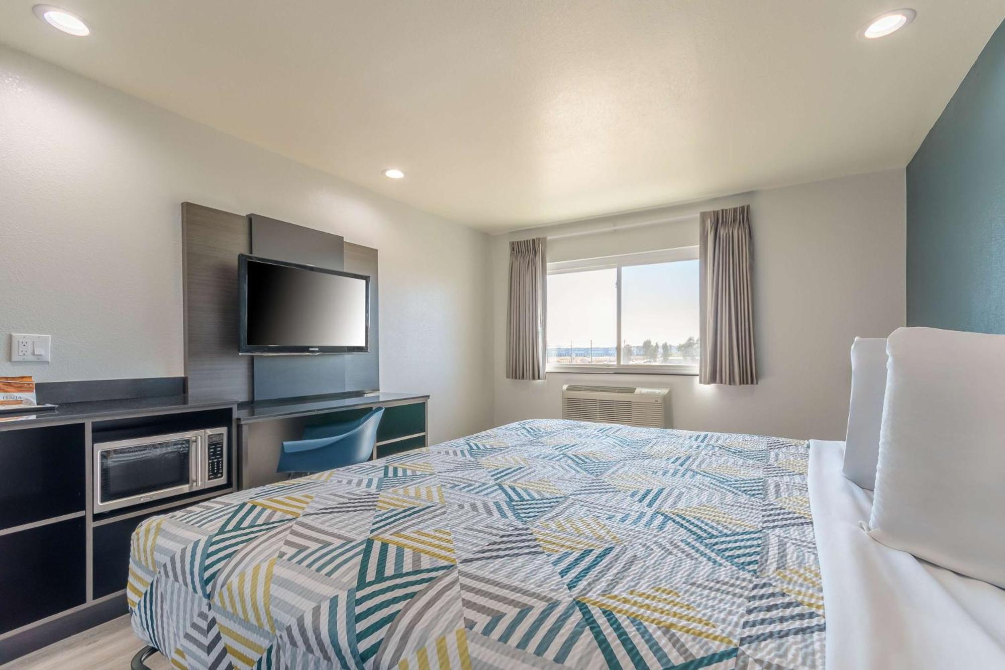 Studio 6 Suites Perris, Ca Buitenkant foto