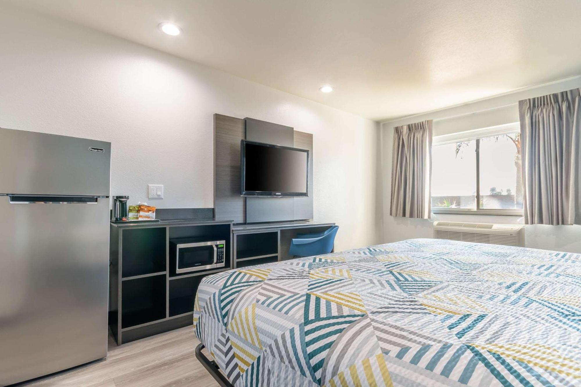 Studio 6 Suites Perris, Ca Buitenkant foto