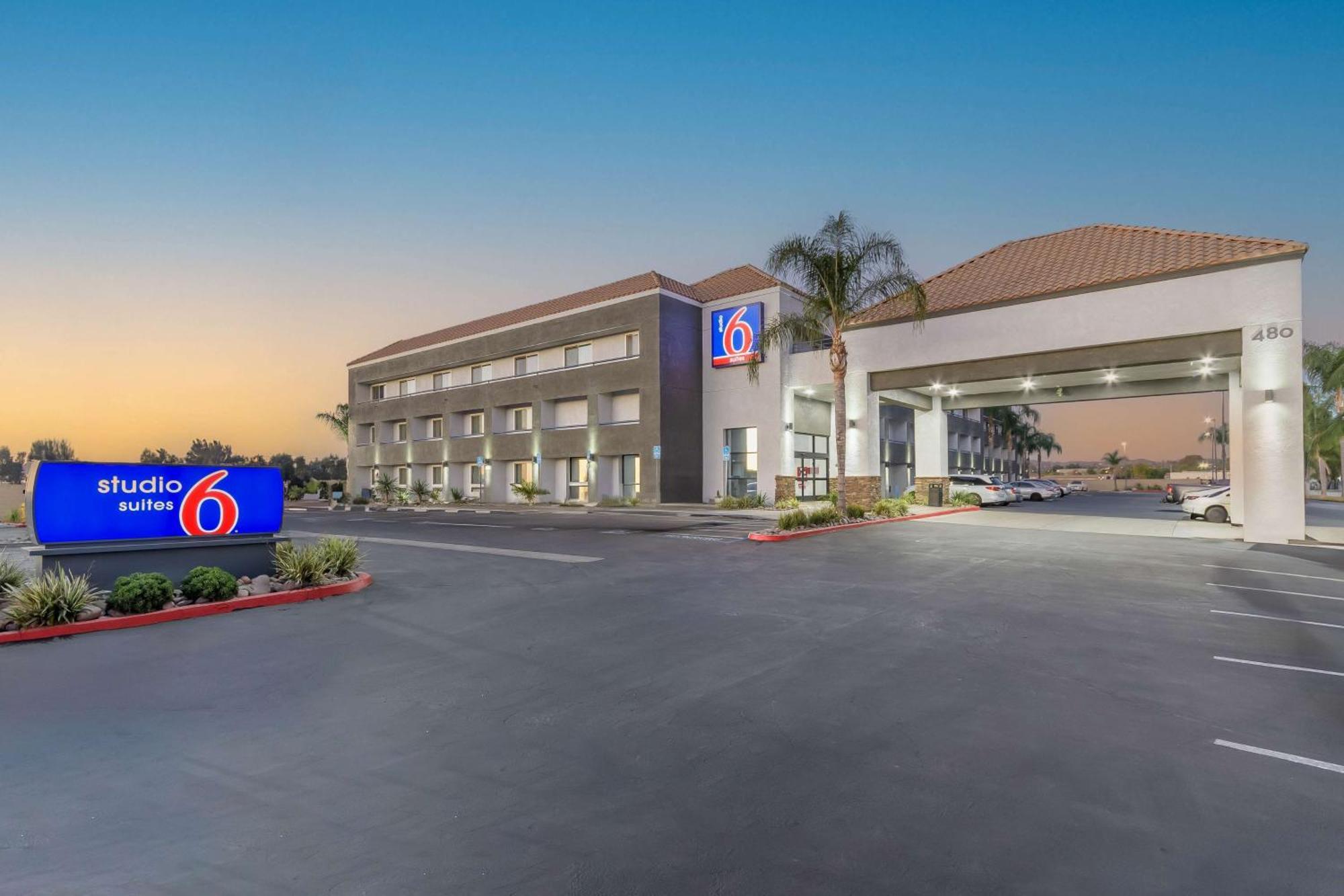 Studio 6 Suites Perris, Ca Buitenkant foto