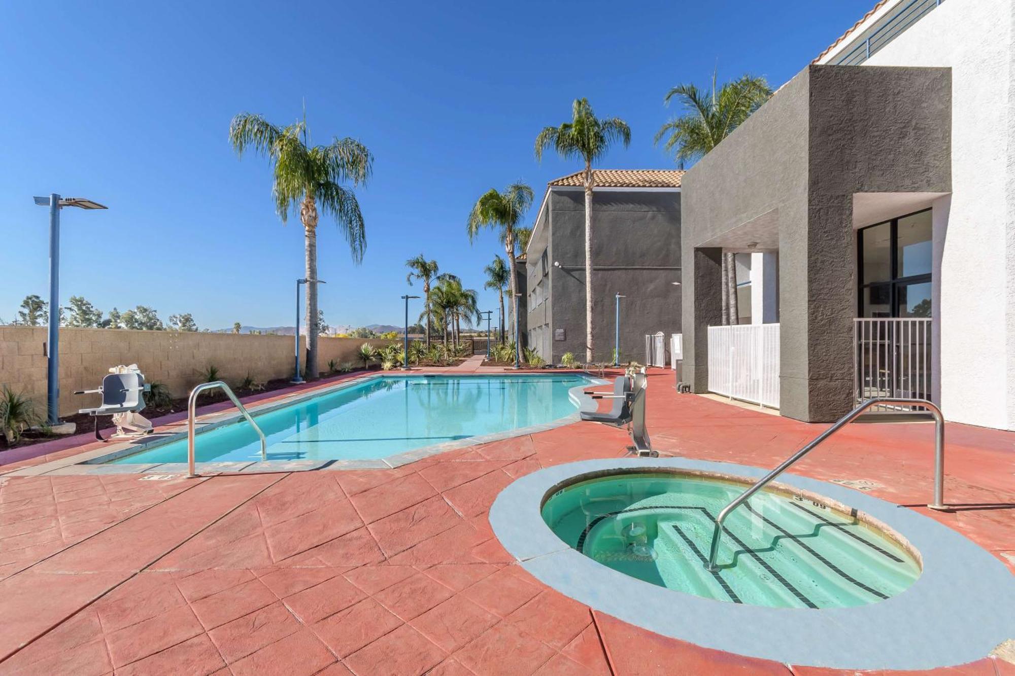 Studio 6 Suites Perris, Ca Buitenkant foto